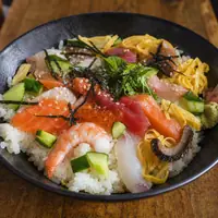 Danie Chirashi Sushi