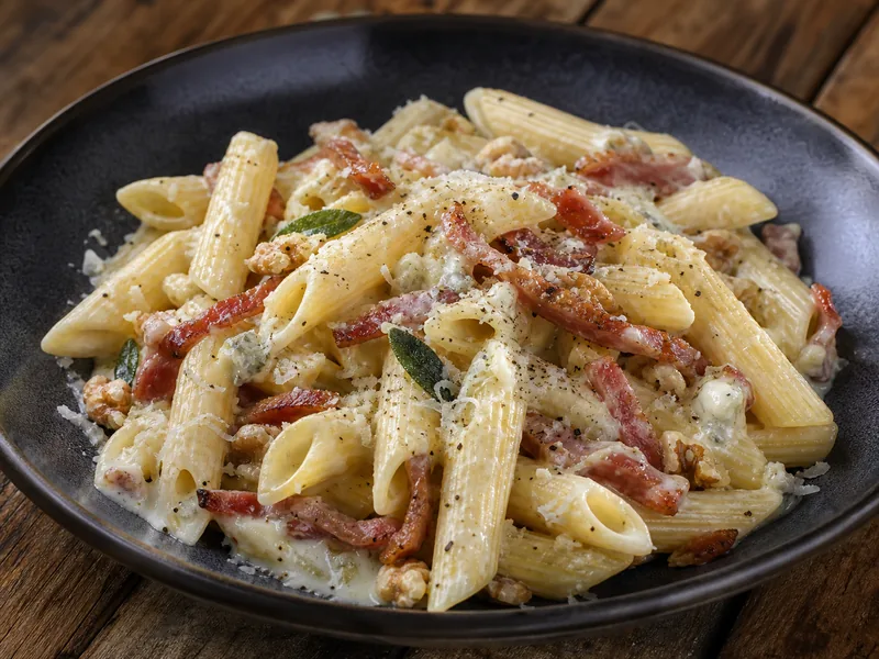 Danie Penne speck e gorgonzola