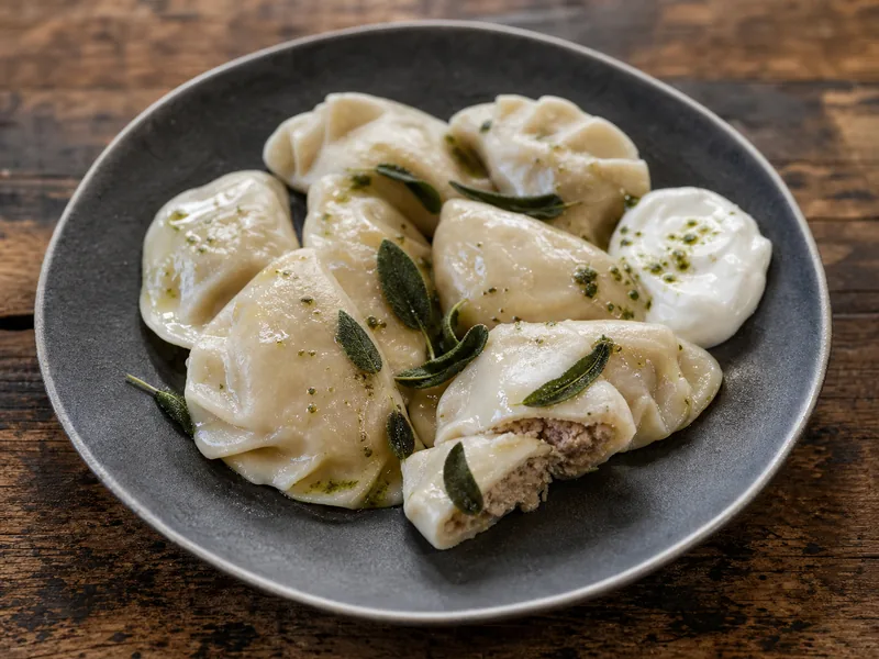 Danie Pierogi z cielęciną