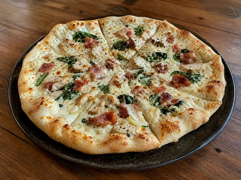Danie Pizza śmietanowa