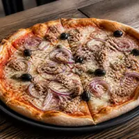 Danie Pizza z tuńczykiem