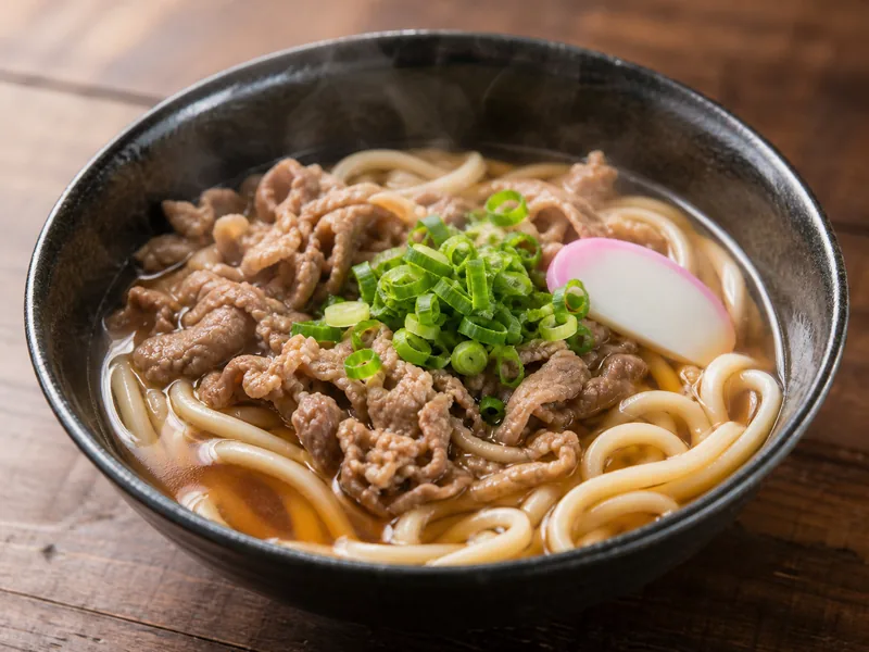 Danie Udon z wołowiną